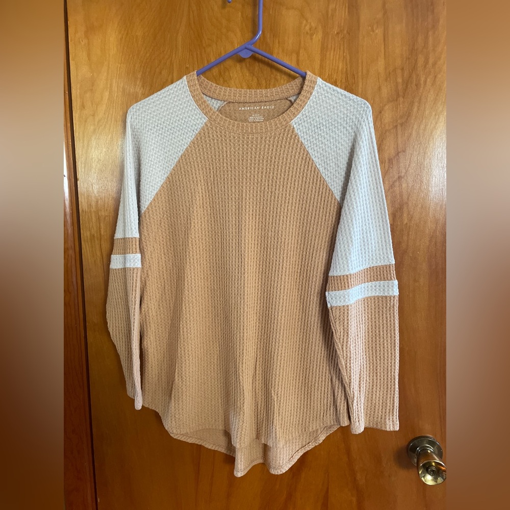 American Eagle crew neck